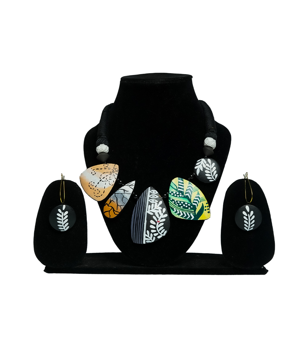 Terracotta Multicolour Jewellery set made by tribes of west bengal