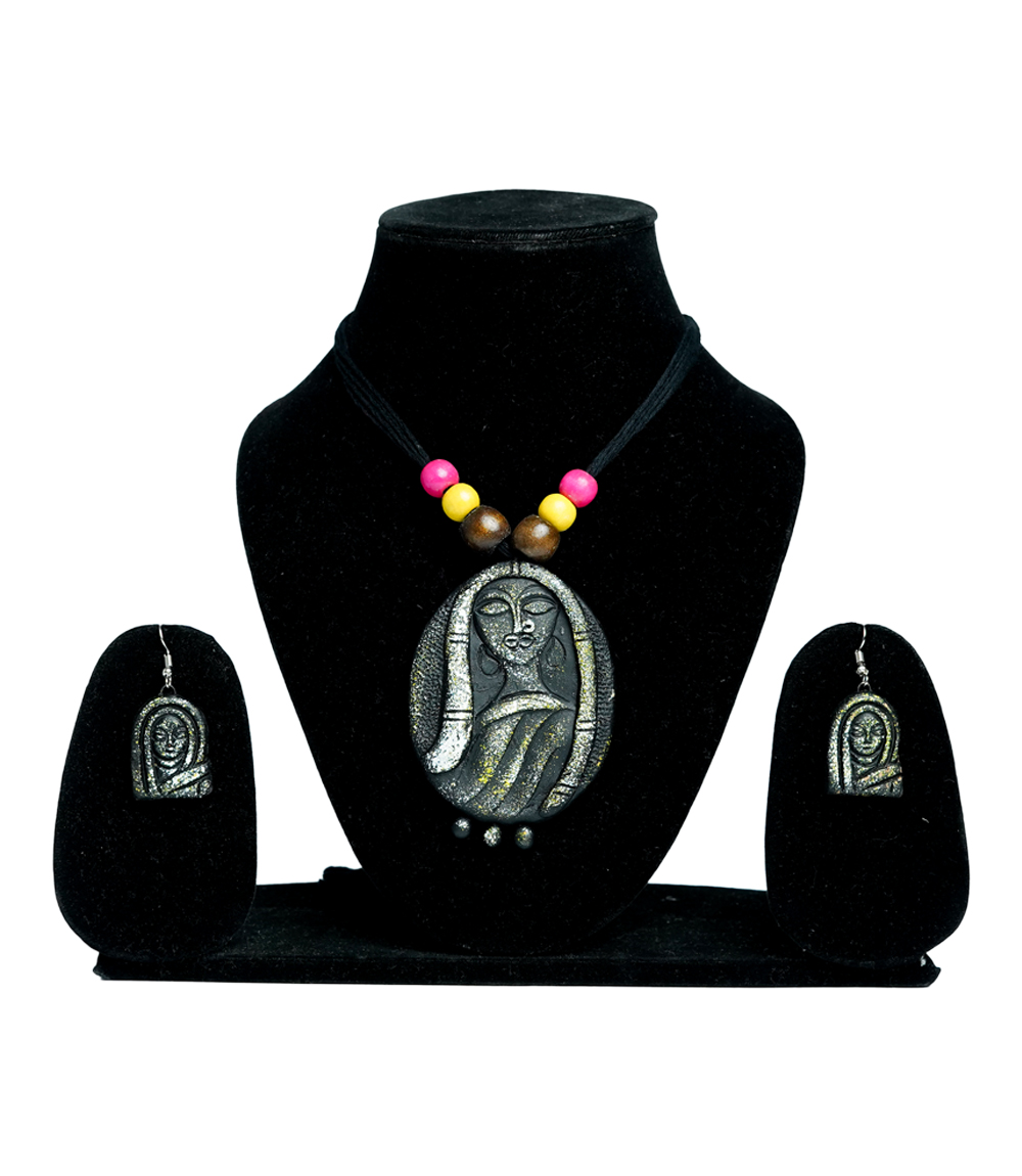 Terracotta Woman's Face Necklace - Made by Tribes of Jharkhand