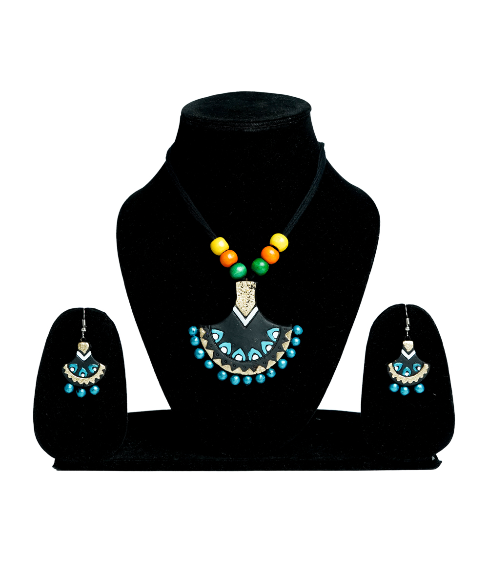 Terracotta fan-shaped Necklace Set – Made by Tribes of Jharkhand