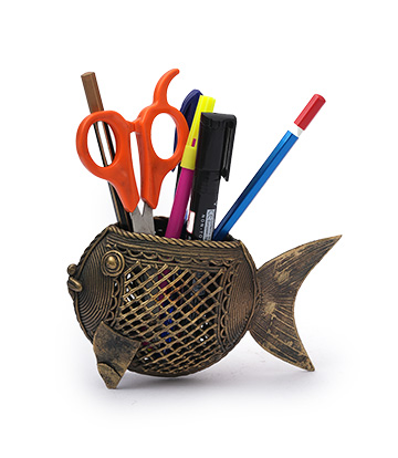 Dokra work Jaali Fish Pen Stand