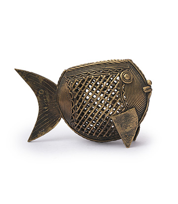 Dokra Fish Pen Stand Made By Tribes Of Odisha